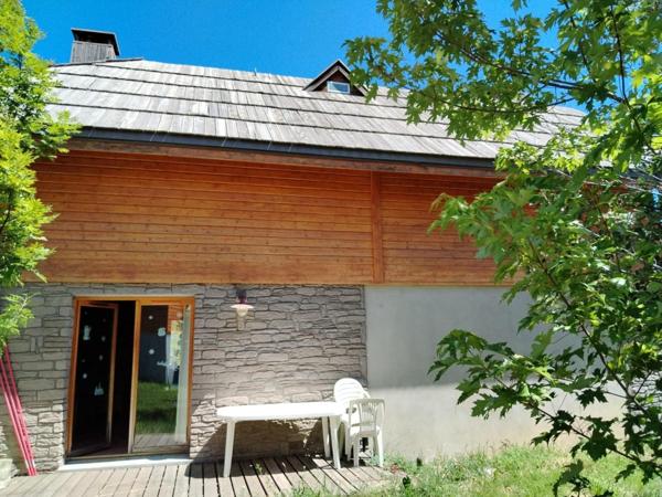 Appartement dans un joli chalet situé à Praloup 1500