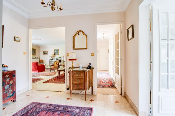 A VENDRE NANTES OUEST Appartement de type T3 au calme ,ascenseur, balcon, cave et parking.