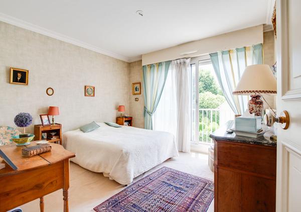 A VENDRE NANTES OUEST Appartement de type T3 au calme ,ascenseur, balcon, cave et parking.