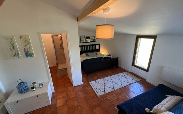 Maison à louer    5 pièces •  Pébées