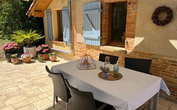 Maison à louer    5 pièces •  Pébées