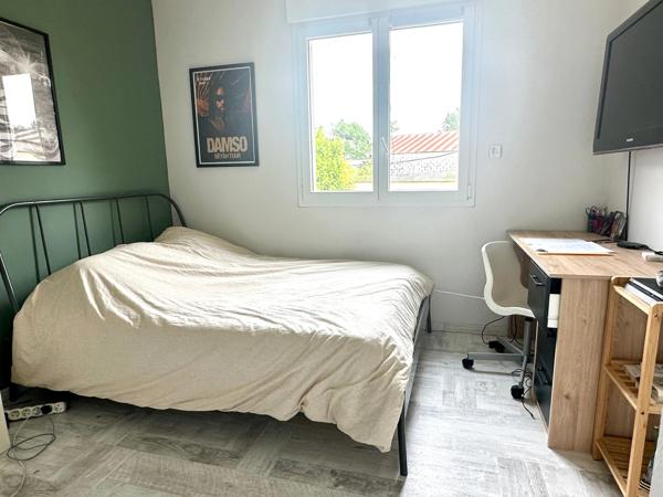SAUMUR à 5mn en voiture du centre ville pavillon de plain-pied de 2016 classé A - 3 chambres - Jardin