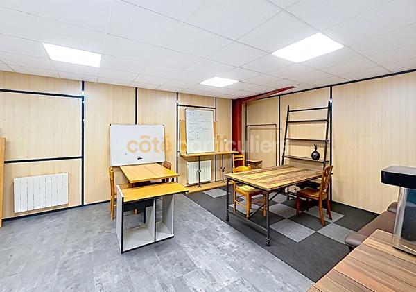 Location
                Local commercial100 m² - AUTHIEUX SUR LE PORT SAINT O (76520)
