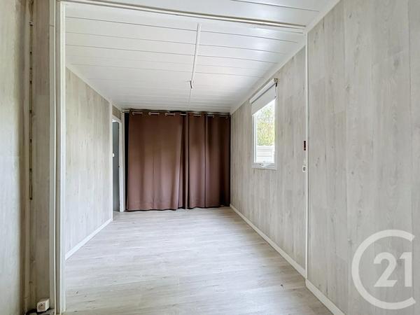 à vendre  67,64 m 2   PUGET SUR ARGENS  - 83