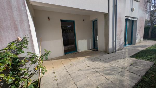 Appartement  4 pièce(s)  2 chambre(s)  82 m²