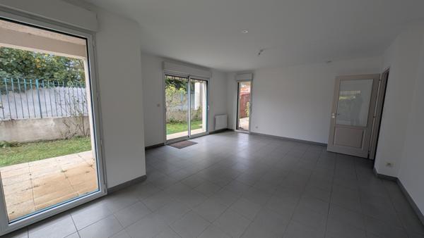 Appartement  4 pièce(s)  2 chambre(s)  82 m²