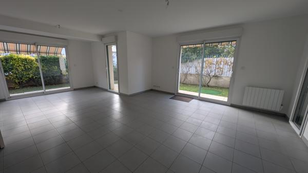 Appartement  4 pièce(s)  2 chambre(s)  82 m²