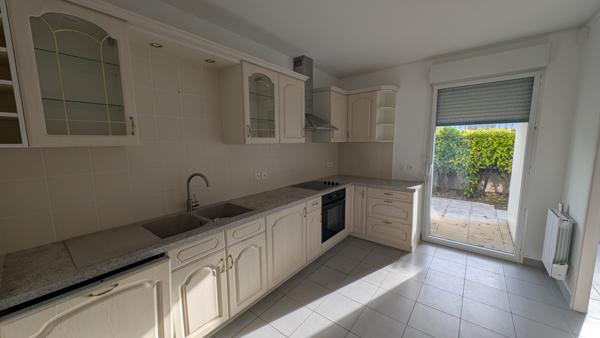 Appartement  4 pièce(s)  2 chambre(s)  82 m²