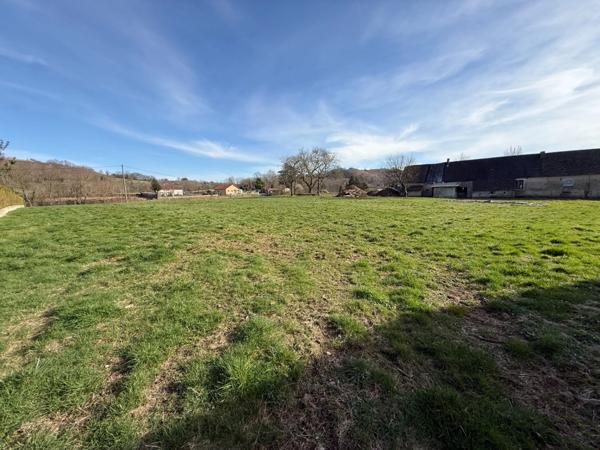 Terrain constructible de 5609 m²