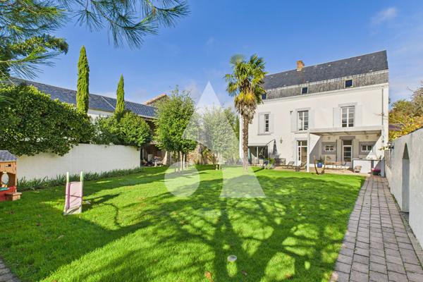 Maison 9 pièces 330 m2