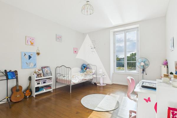 Maison 9 pièces 330 m2