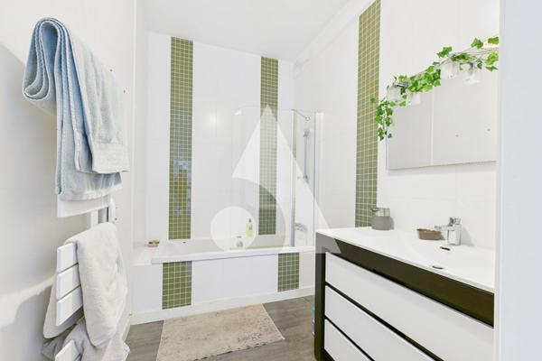 Maison 9 pièces 330 m2