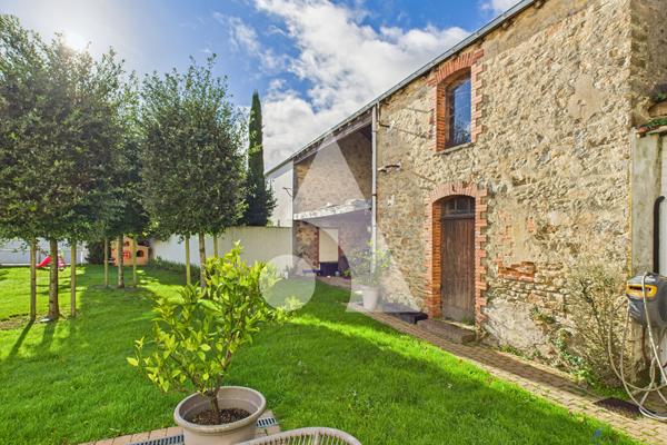 Maison 9 pièces 330 m2