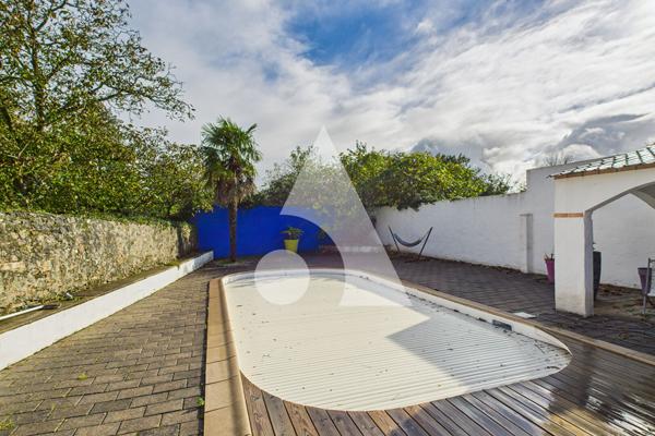 Maison 9 pièces 330 m2