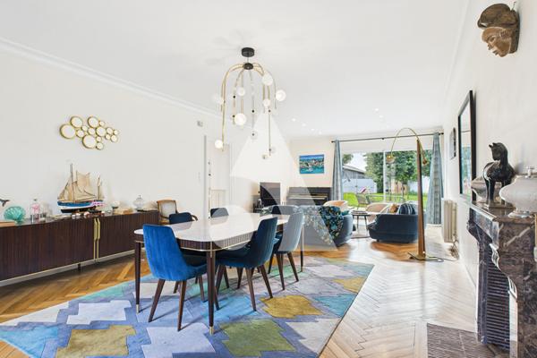 Maison 9 pièces 330 m2