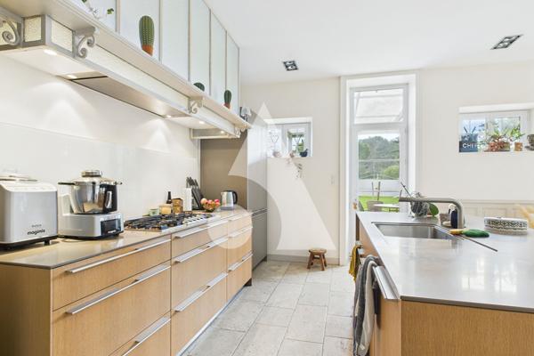 Maison 9 pièces 330 m2