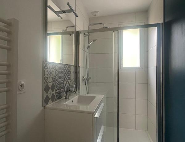 Maison
         5 pièces
        - 123 m² 489 555 € *