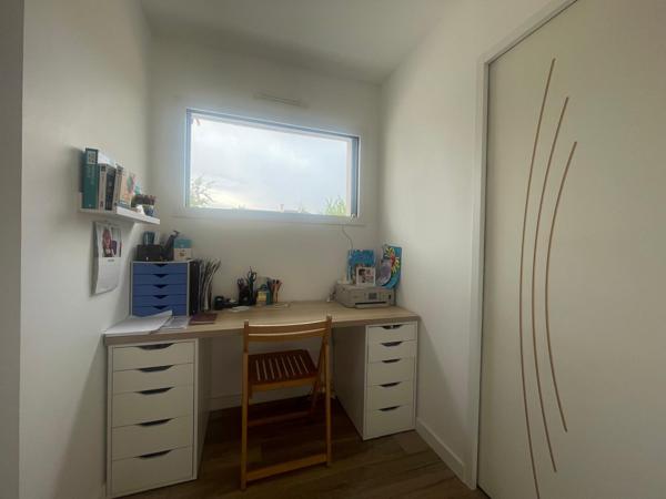 Maison
         5 pièces
        - 123 m² 489 555 € *