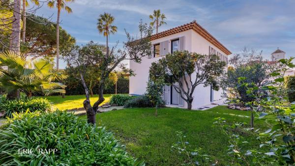 Villa d'exception , 100m  de la plage des Ondes Cap d'Antibes