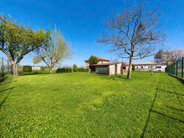 Terrain à bâtir - 1177 m²