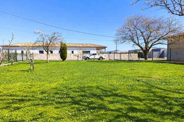 Terrain à bâtir - 1177 m²