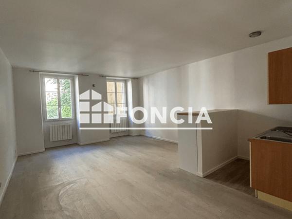 Location Studio 33.8 m² - 67 RUE DES AYRES Bordeaux 33000
