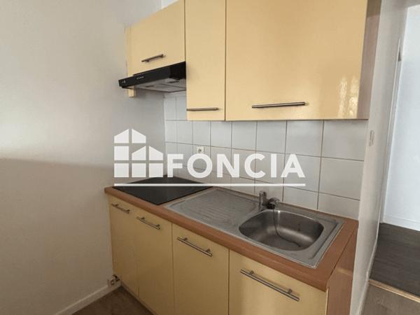 Location Studio 33.8 m² - 67 RUE DES AYRES Bordeaux 33000