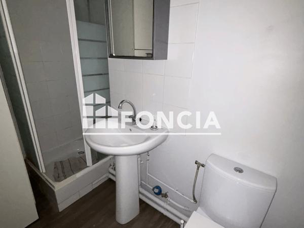 Location Studio 33.8 m² - 67 RUE DES AYRES Bordeaux 33000