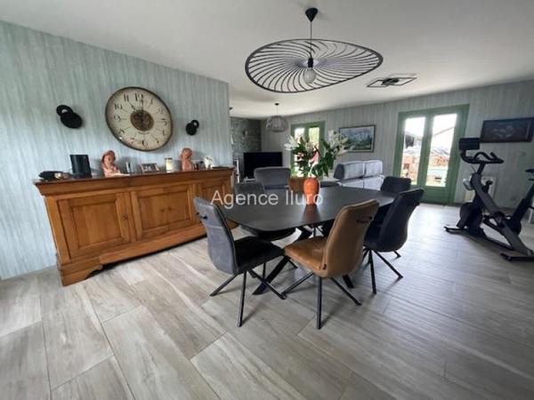 Maison - Proximite oloron-sainte-marie - Réf.:205413 PROXIMITE OLORON - TRES BELLE VILLA T5 AVEC CHALET INDEPENDANT, JARDIN ET GARAGE -