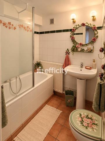Maison
         4 pièces
        - 76 m² 445 000 € *