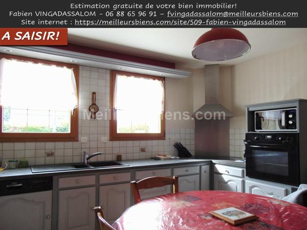 RARE!! PROPRIETE CONTEMPORAINE AVEC GARAGE, ATELIER ET GRENIER!