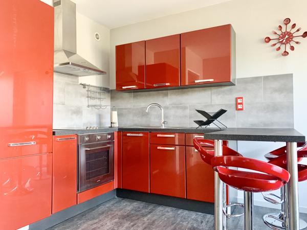 Appartement
         2 pièces
        - 38 m² 107 500 € *