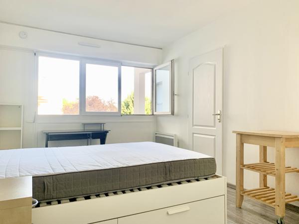 Appartement
         2 pièces
        - 38 m² 107 500 € *