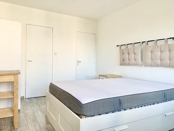 Appartement
         2 pièces
        - 38 m² 107 500 € *