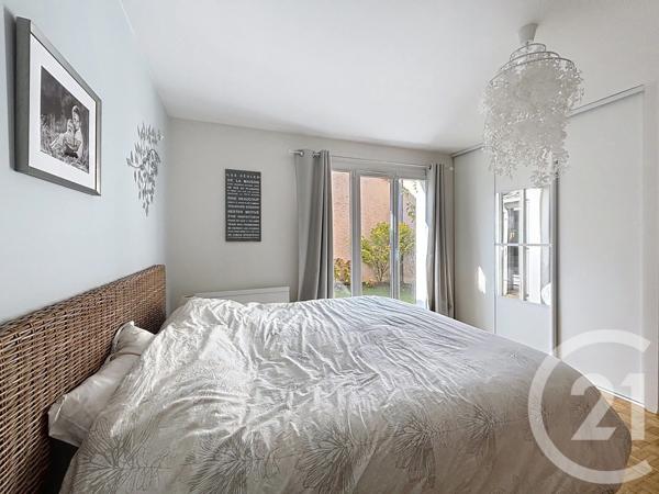Maison à vendre  6 pièces - 136,84 m 2   JOUY EN JOSAS  - 78