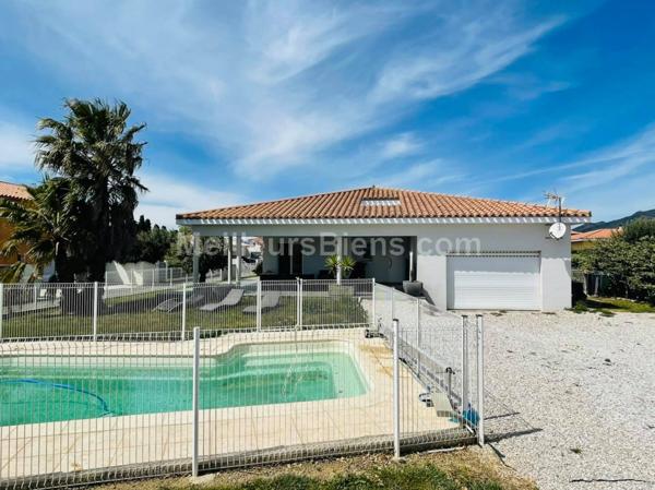 Villa T6 202m2 sur parcelle de 1082m2 à Corneilla de la Rivière