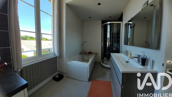 Maison à vendre 7 pièces 206,13 m² Béruges