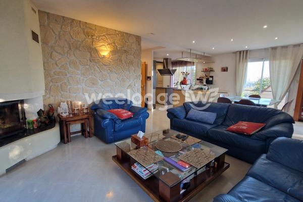 Maison à vendre 6 pièces de 133 m² à Jouy-le-Moutier