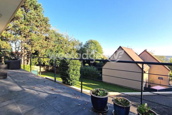 Maison à vendre 6 pièces de 133 m² à Jouy-le-Moutier