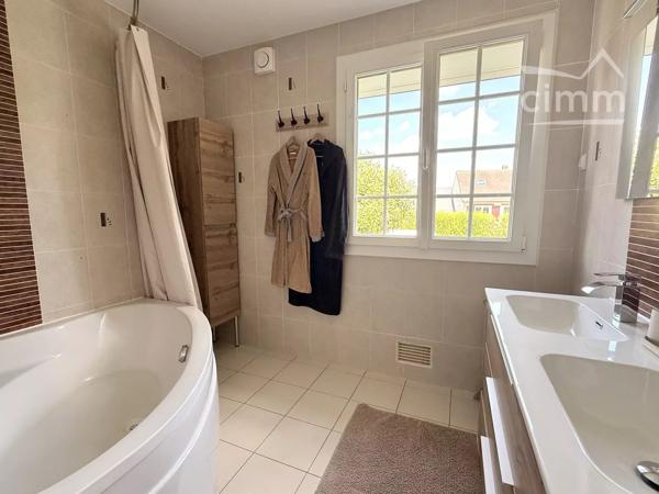 Le confort d'une maison où tout a déjà été fait… Il ne vous reste plus qu'à poser vos valises !