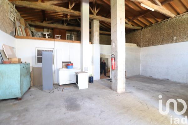 Maison 4 pièces de 151 m² à Montguyon (17270)