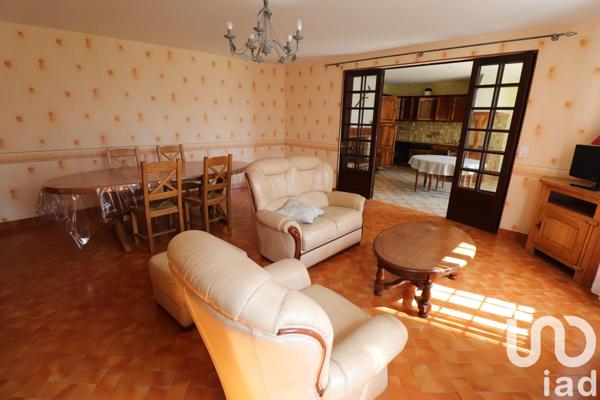 Maison 4 pièces de 151 m² à Montguyon (17270)