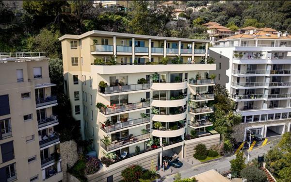 Appartement à vendre    5 pièces • 107 m2 Beausoleil