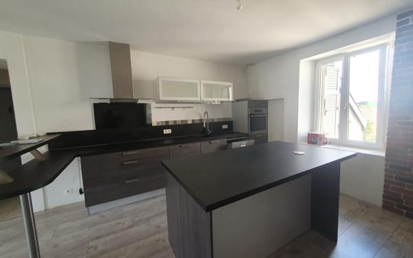 Appartement à vendre    4 pièces • 113 m2 Taintrux