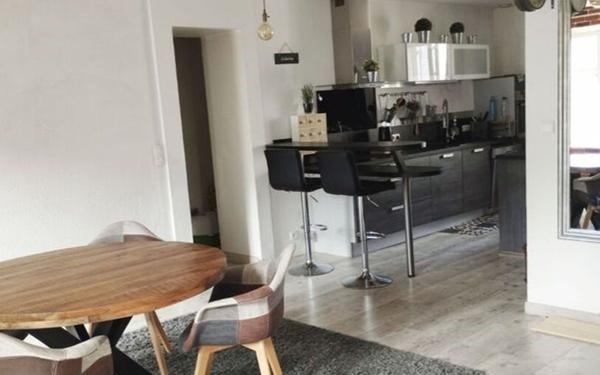 Appartement à vendre    4 pièces • 113 m2 Taintrux