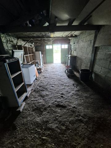 MAISON À RÉNOVER À SURGÈRES