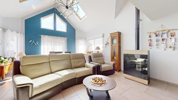 Maison
         7 pièces
        - 158 m² Bien prestige 555 000 € *