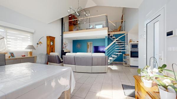 Maison
         7 pièces
        - 158 m² Bien prestige 555 000 € *
