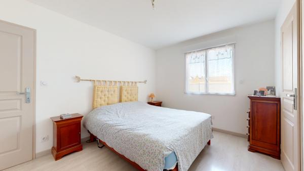Maison
         7 pièces
        - 158 m² Bien prestige 555 000 € *