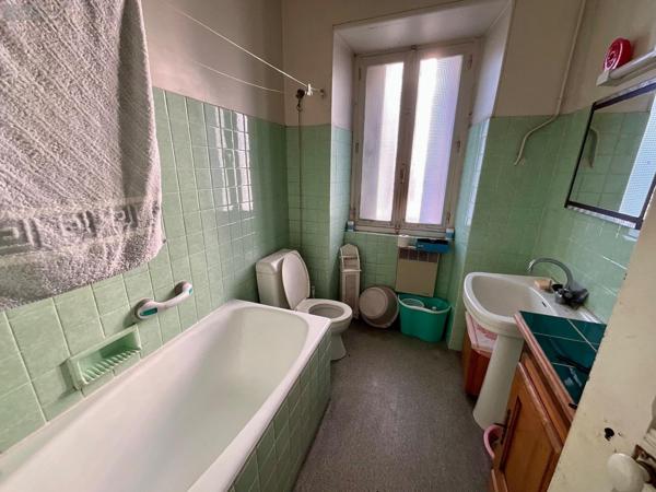 Immeuble de rapport à vendre à Saint-Priest-Taurion en Haute-Vienne (87480), ref : MGC/1151